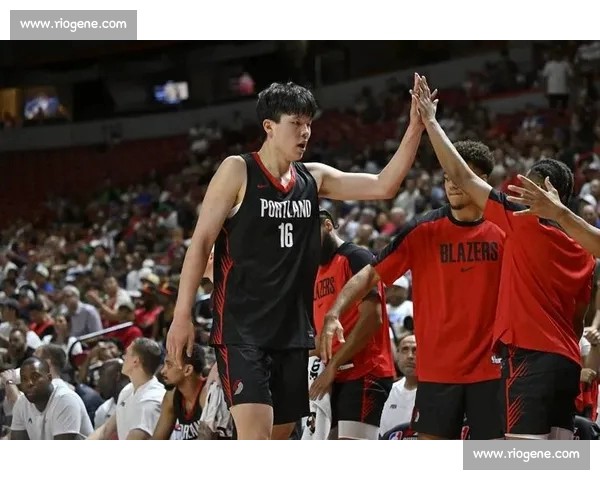 新赛季篮球联赛开战 明星球员齐聚展现巅峰竞技状态