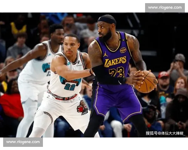 NBA最新动态：詹姆斯续约谈判进展勇士热火各自补强引发关注